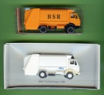 aufgeblasene-packung343 dasselbe Modell in klassischer (oben) und aufgepumpter Verpackung (doppelter Platzbedarf)